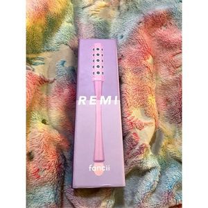 NIB Fancii REMI Uplift Facial Massager